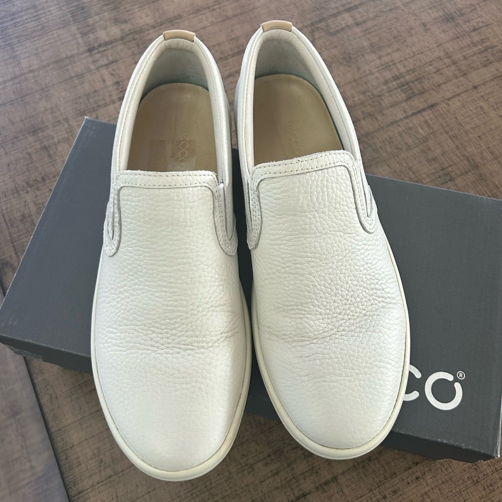 ECCO Women's Soft Casual Slip on Sneaker - Picture 7 of 10